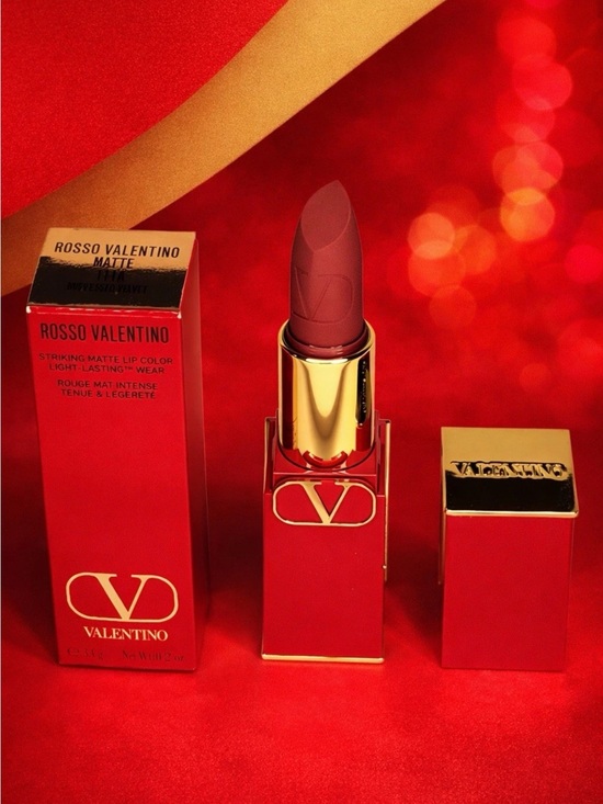 Valentino Other - Valentino Rosso Matte Lipstick — undressed velvet 111A